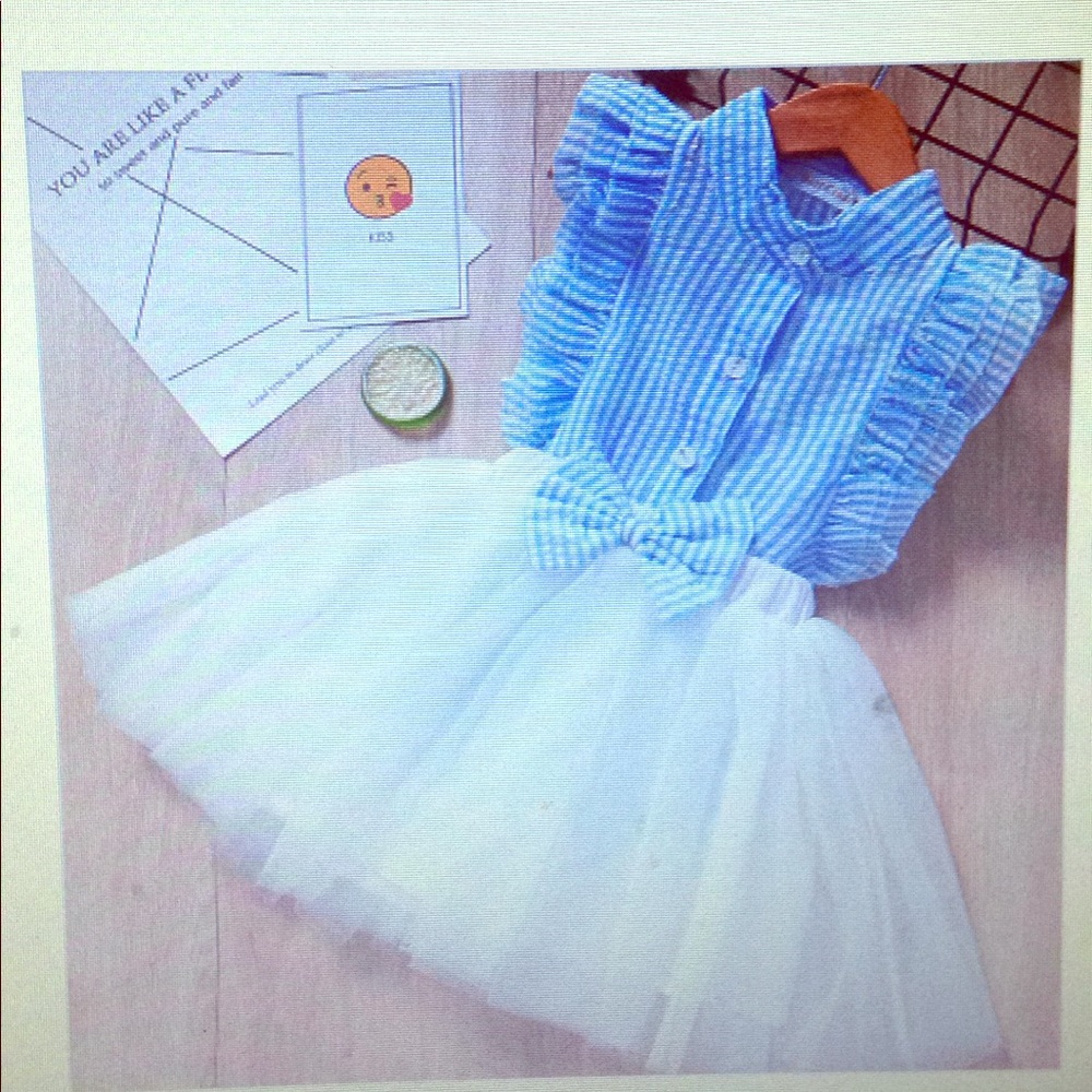 Girls shirt+ Waist skirt